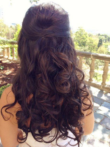 long-curly-half-up-hairstyles-17_2 Hosszú göndör félig frizurák