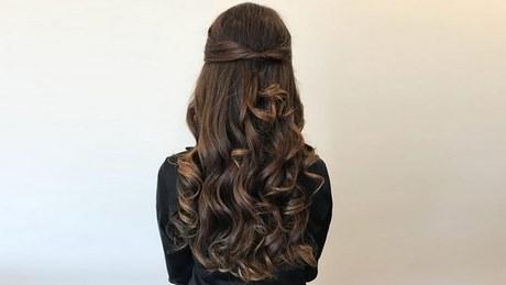 long-hair-formal-hairstyles-half-up-41_18 Hosszú haj formális frizurák fele