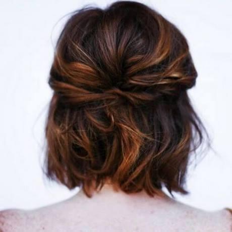 prom-hairstyles-half-up-and-down-32_13 Prom frizurák félig fel-le