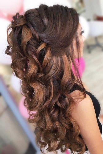 prom-hairstyles-up-and-down-84_4 Prom frizurák fel-le