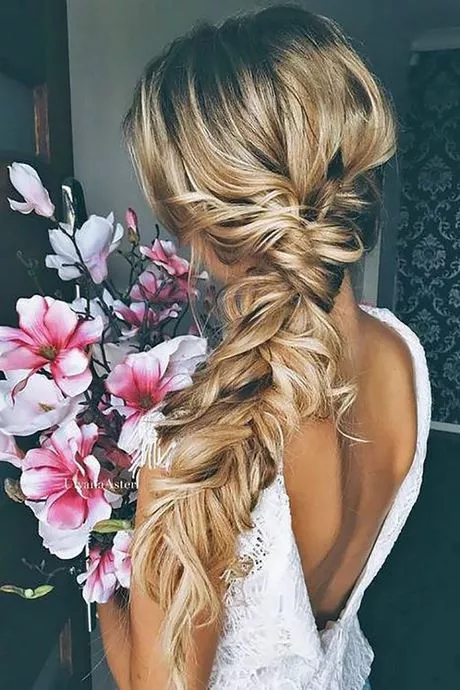 braided-wedding-hairstyles-for-long-hair-15_17-9-9 Fonott esküvői frizurák hosszú hajra
