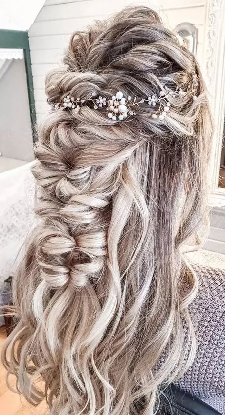 braided-wedding-hairstyles-for-long-hair-15_8-16-16 Fonott esküvői frizurák hosszú hajra
