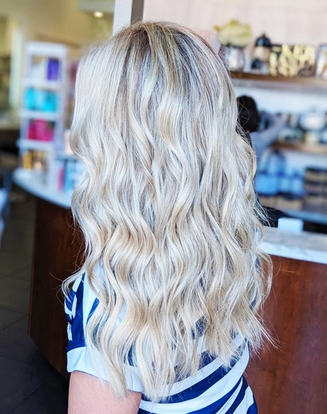 platinum-blonde-highlights-on-blonde-hair-84_16-7-7 Platina szőke kiemeli a szőke haj