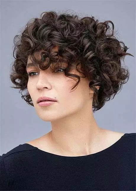 short-layered-hairstyles-for-curly-hair-89_14-7-7 Rövid réteges frizurák göndör hajra