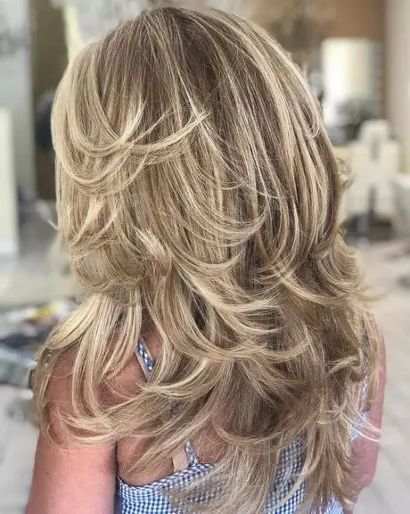 slightly-layered-hair-52_10-2-2 Enyhén réteges haj