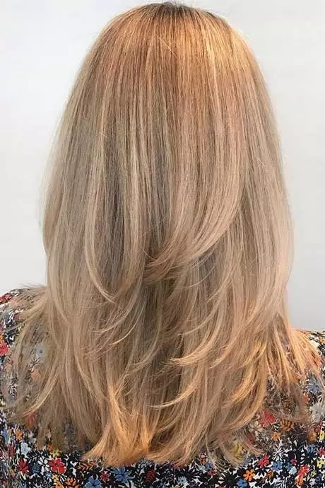 slightly-layered-hair-52_11-3-3 Enyhén réteges haj