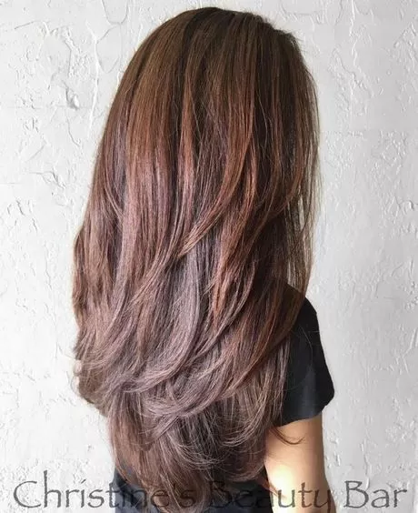 straight-layered-hairstyles-82_11-5-5 Egyenes rétegű frizurák