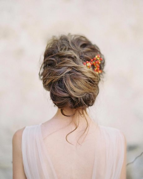 bridal-updos-for-long-hair-16_7 Menyasszonyi frizurák hosszú hajra