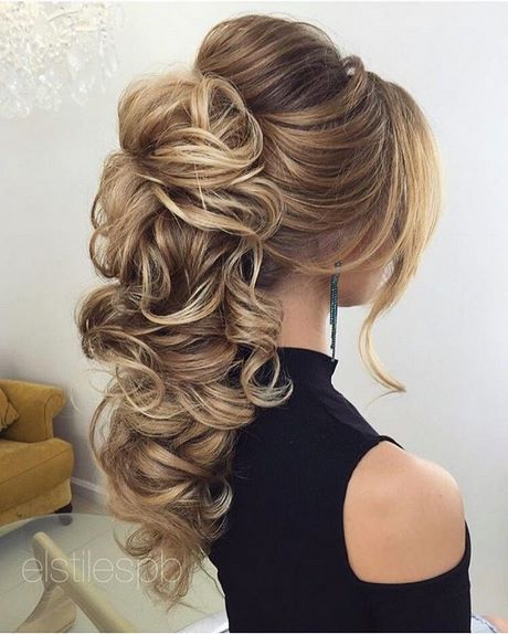 bridal-updos-for-long-hair-16_9 Menyasszonyi frizurák hosszú hajra
