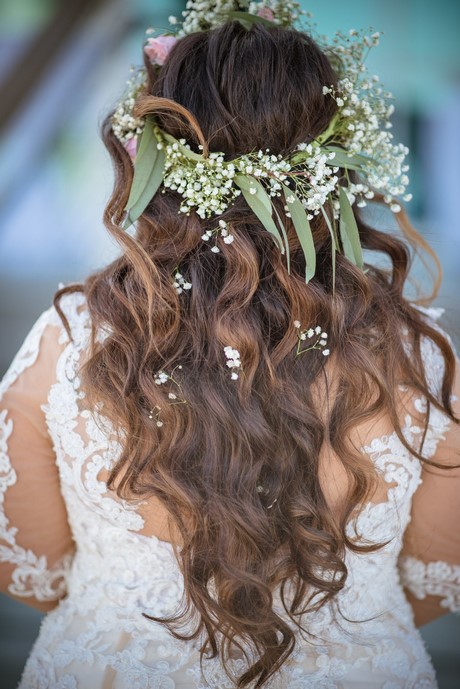 bridal-wedding-hairstyle-for-long-hair-71_4 Menyasszonyi esküvői frizura hosszú hajra