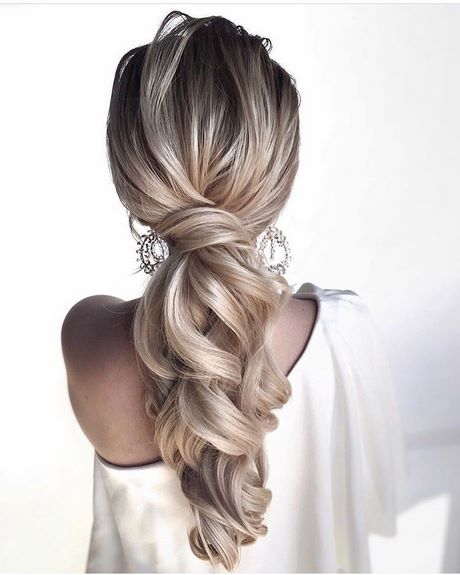 bridesmaid-hair-designs-31_13 Koszorúslány haj minták