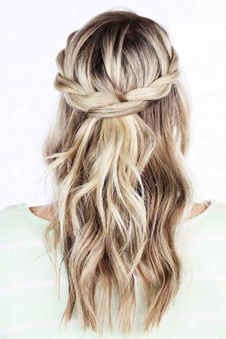 bridesmaid-hairstyle-ideas-85_11 Koszorúslány frizura ötletek