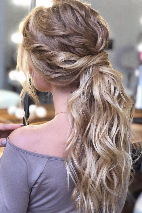 bridesmaid-ponytail-hairstyles-36 Koszorúslány lófarok frizurák