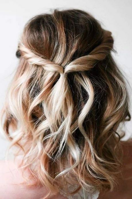 bridesmaids-hairstyles-for-medium-length-hair-05_5 Koszorúslányok frizurák közepes hosszúságú haj