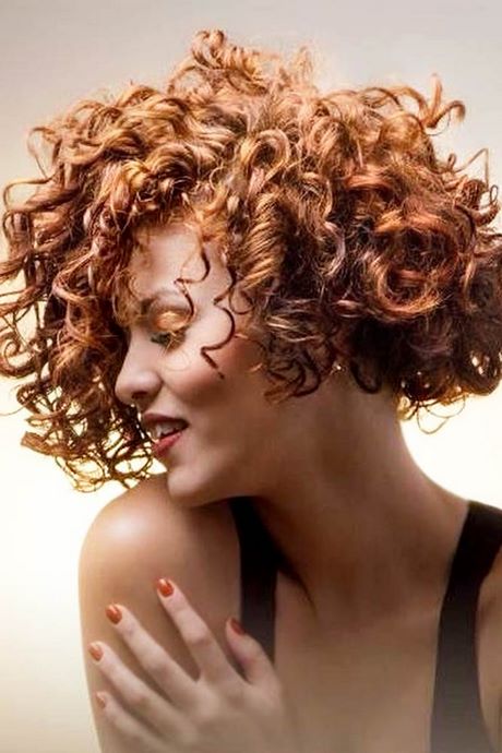 curly-hair-designs-for-short-hair-87_10 Göndör haj minták rövid hajra