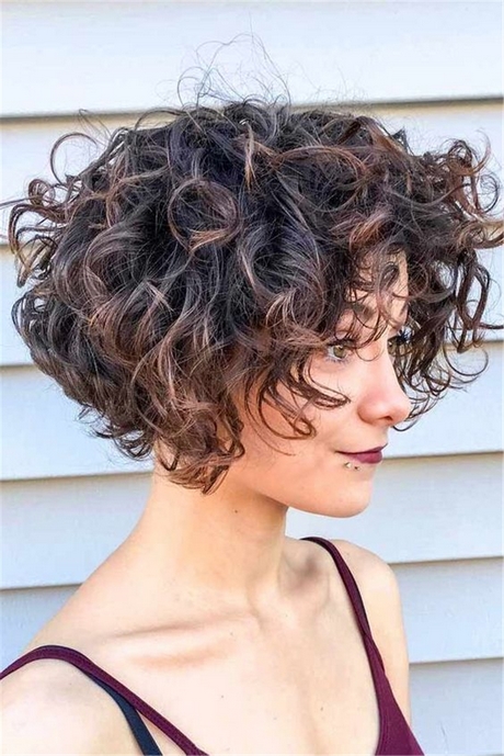 cute-hairdos-for-short-curly-hair-16_7 Aranyos frizurák rövid göndör hajra