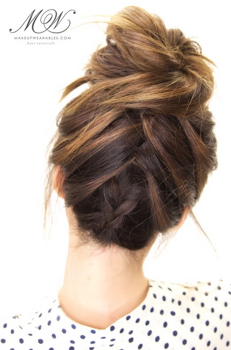 easy-hair-buns-for-medium-length-hair-95_6 Könnyű haj zsemle közepes hosszúságú hajhoz
