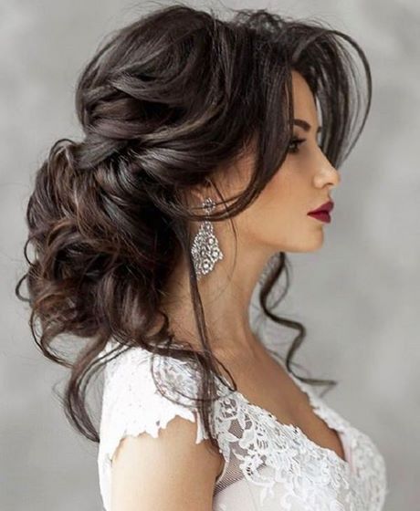 latest-wedding-hairstyles-for-long-hair-81_4 Legújabb esküvői frizurák hosszú hajra