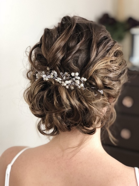 long-hair-bridesmaid-styles-88_6 Hosszú haj koszorúslány stílusok