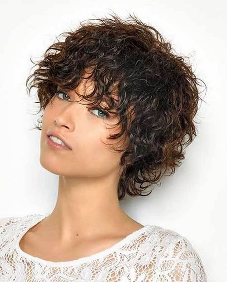 short-haircut-ideas-for-curly-hair-94 Rövid fodrász ötletek göndör hajra