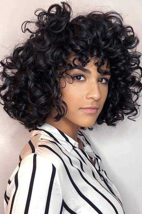 curly-short-hairstyles-black-hair-63_15 Göndör rövid frizurák fekete haj