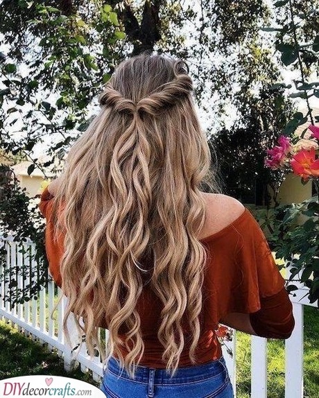 cute-and-simple-hairstyles-for-long-hair-90_7 Aranyos, egyszerű frizura a hosszú haj