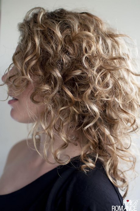 different-haircuts-for-curly-hair-57_10 Különböző frizurák göndör hajra