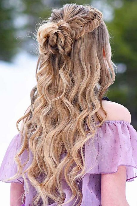 hairstyle-for-women-for-prom-94_16 Frizura a nők számára a bálra