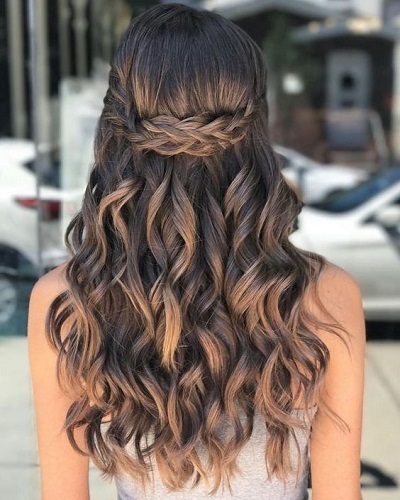 prom-hairstyles-for-long-straight-hair-down-13_9 Prom frizurák hosszú egyenes haj lefelé