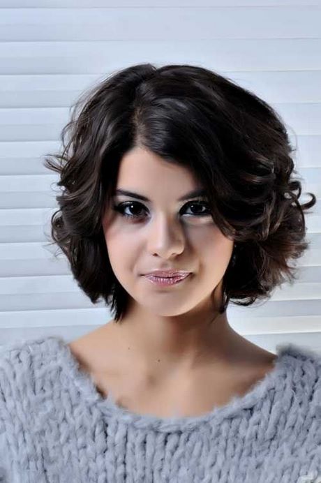 short-hair-cutting-style-for-female-66_7 Rövid hajvágási stílus a nők számára