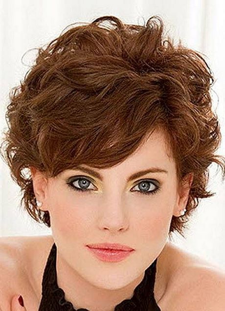 short-haircuts-for-women-with-thick-curly-hair-45_14 Rövid hajvágás vastag göndör hajú nők számára