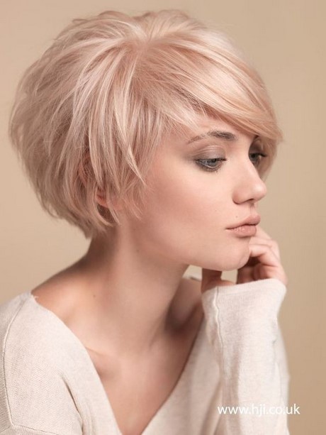 short-hairstyles-for-women-with-fine-thin-hair-20_4 Rövid frizurák finom vékony hajú nők számára