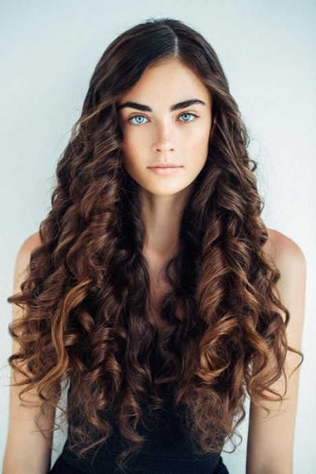 styles-for-curly-hair-female-70_8 Stílusok göndör haj női