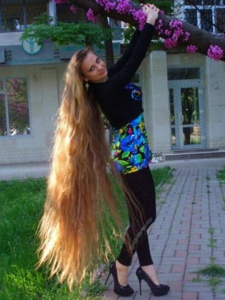 hairdos-for-very-long-hair-38_18 Frizurák nagyon hosszú hajra
