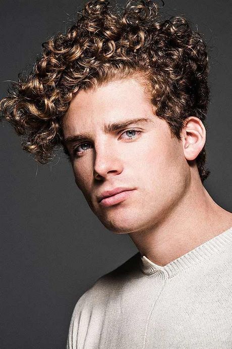 2023-curly-hairstyles-14_11 2023 göndör frizurák