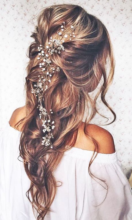 best-bridal-hairstyles-2023-06_16 A legjobb Menyasszonyi frizurák 2023