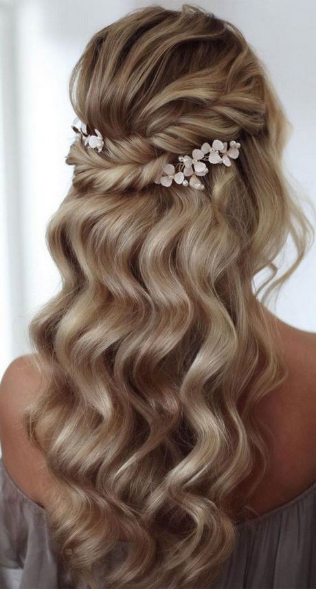 hairstyles-for-weddings-2023-78_13 Frizurák esküvőkre 2023