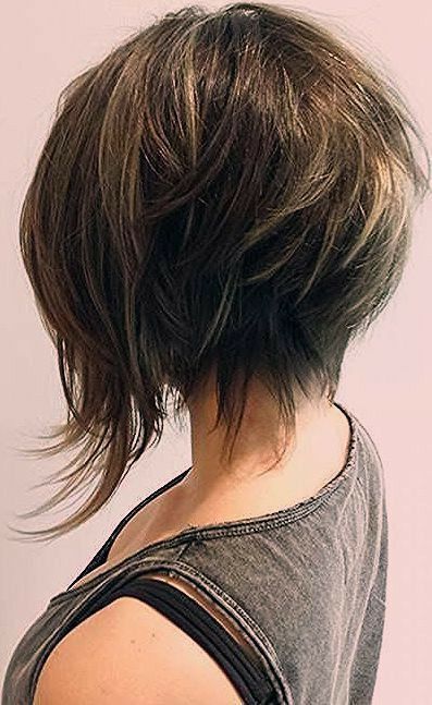 short-hairstyles-for-women-2023-85_6 Rövid frizurák nőknek 2023
