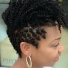 Természetes frizurák rövid hajú fekete nők számára