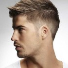 Rövid frizurák férfiak számára